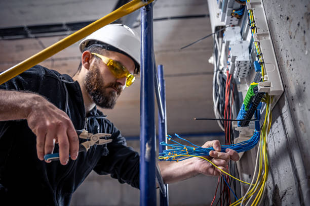 Best Electrical Installation Contractor  in Nashvle, IL